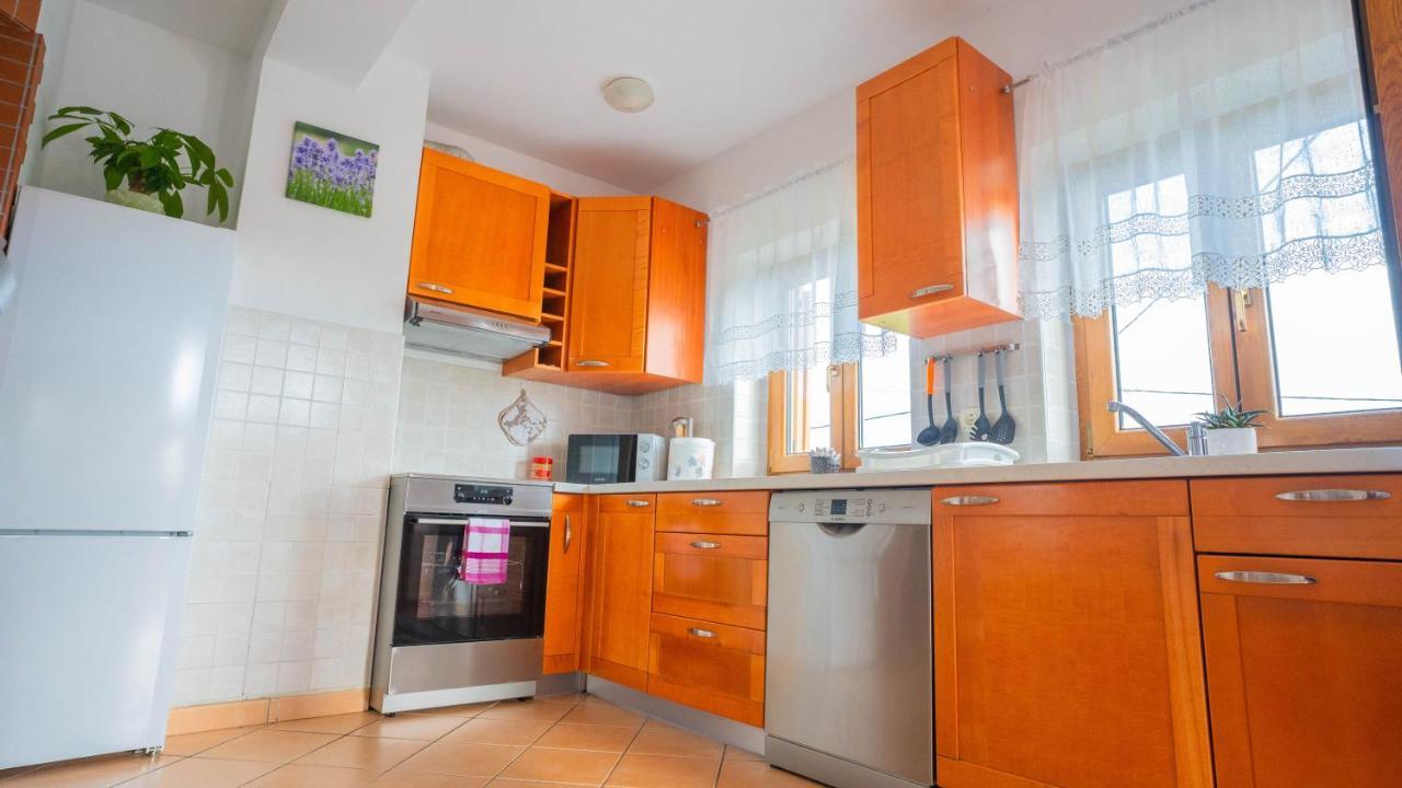 Apartma Tri Oljke Dobrovo Exterior foto